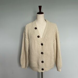 Oversized Cream Chunky‎ Knit Sweater Size Small EUC